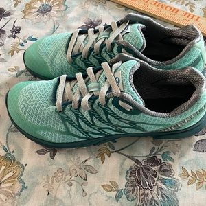Merrell teal green lace sneakers performance 1908559 size 7